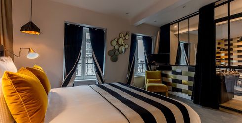 hotel room image