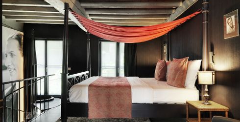hotel room image