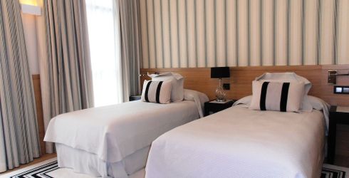 hotel room image