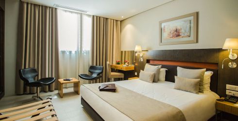 hotel room image