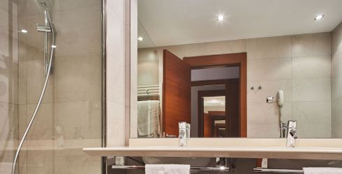 hotel room image