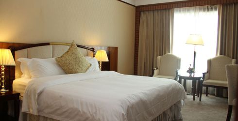 hotel room image