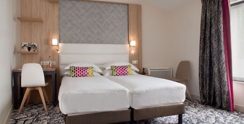 hotel room image