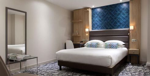 hotel room image