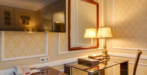 hotel room image