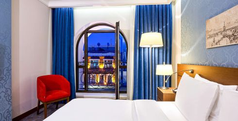 hotel room image