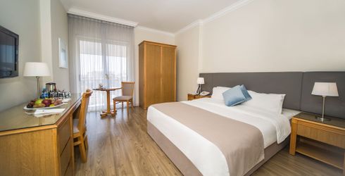hotel room image