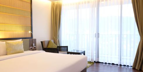 hotel room image