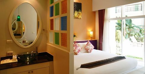 hotel room image