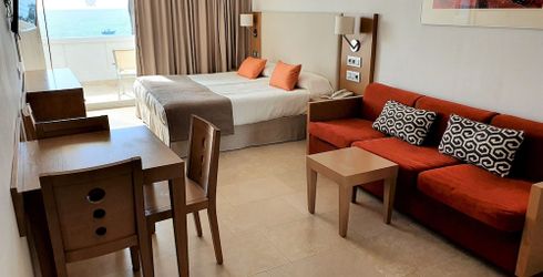 hotel room image