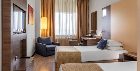 hotel room image