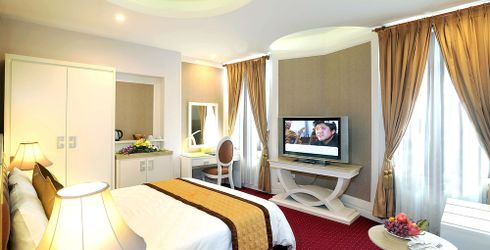 hotel room image