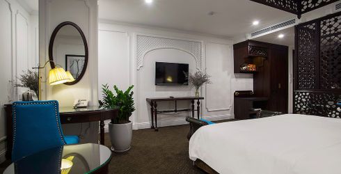 hotel room image
