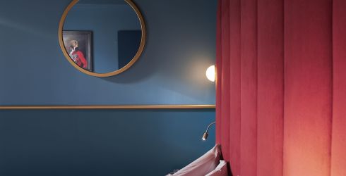 hotel room image