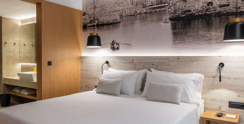 hotel room image