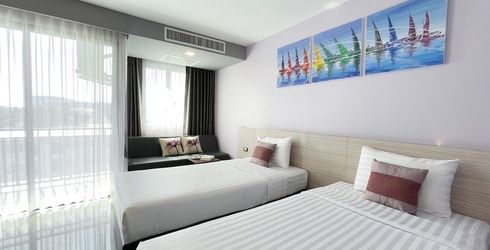 hotel room image