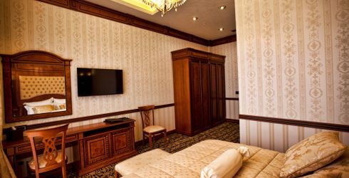 hotel room image
