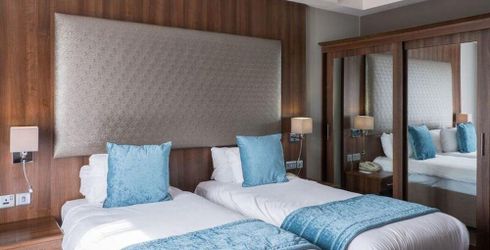 hotel room image