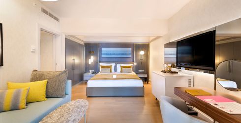 hotel room image