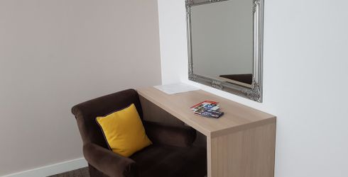 hotel room image
