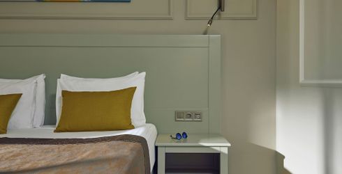 hotel room image