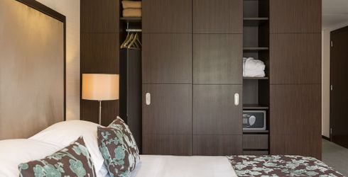 hotel room image