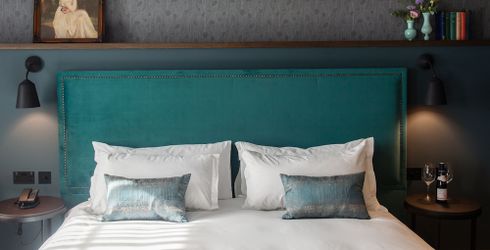 hotel room image