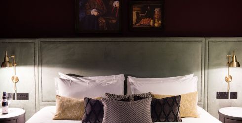 hotel room image