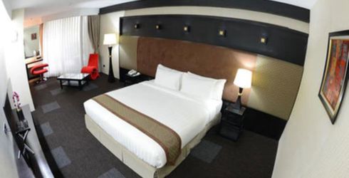 hotel room image