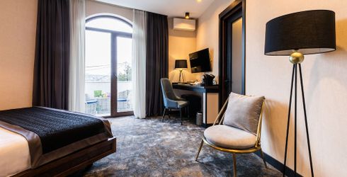 hotel room image
