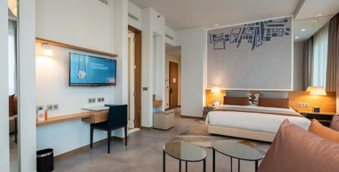 hotel room image