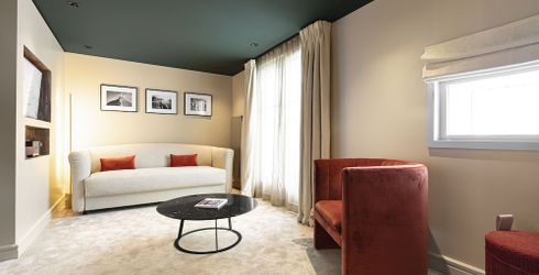 hotel room image