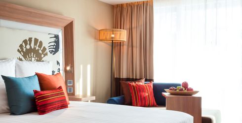 hotel room image