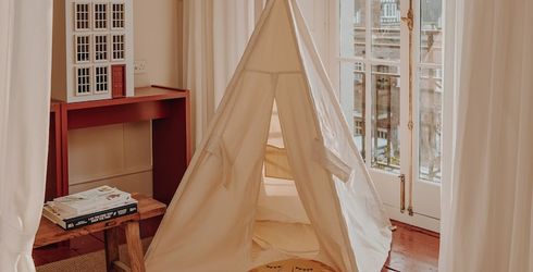 hotel room image