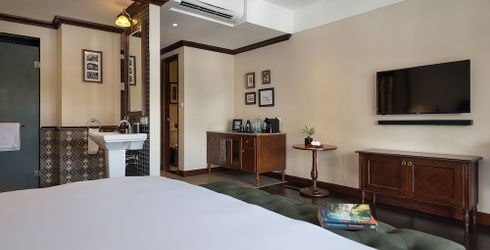 hotel room image
