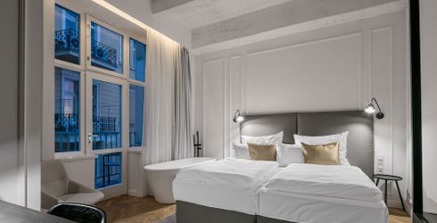 hotel room image