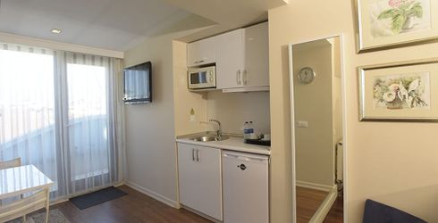 hotel room image