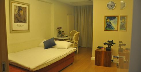 hotel room image