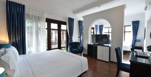 hotel room image