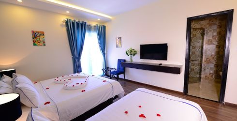 hotel room image