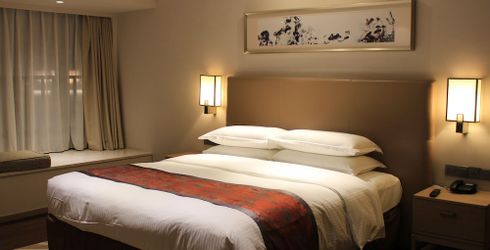hotel room image