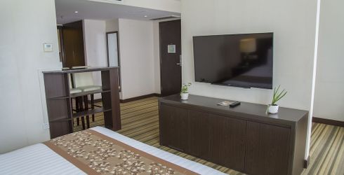 hotel room image