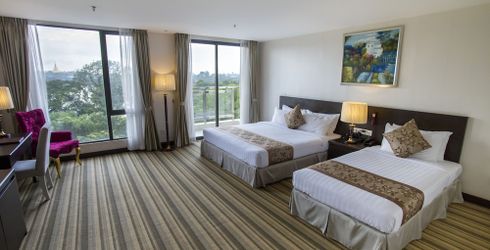 hotel room image