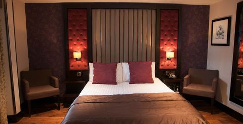 hotel room image