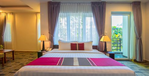 hotel room image