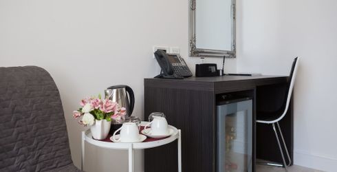 hotel room image
