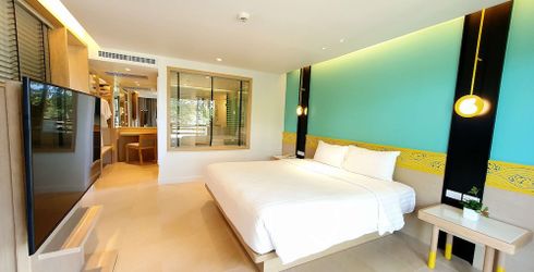hotel room image