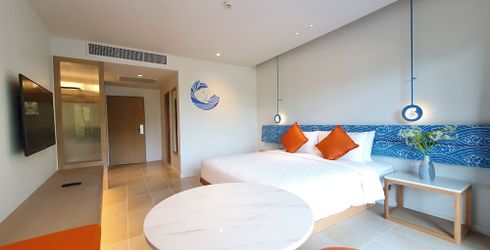 hotel room image