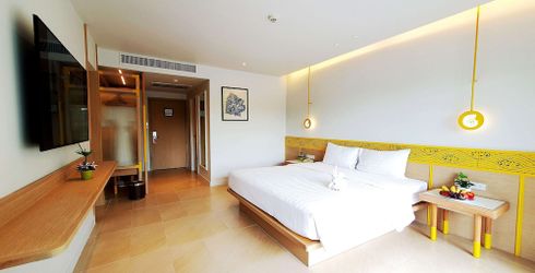 hotel room image