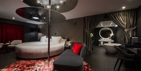 hotel room image